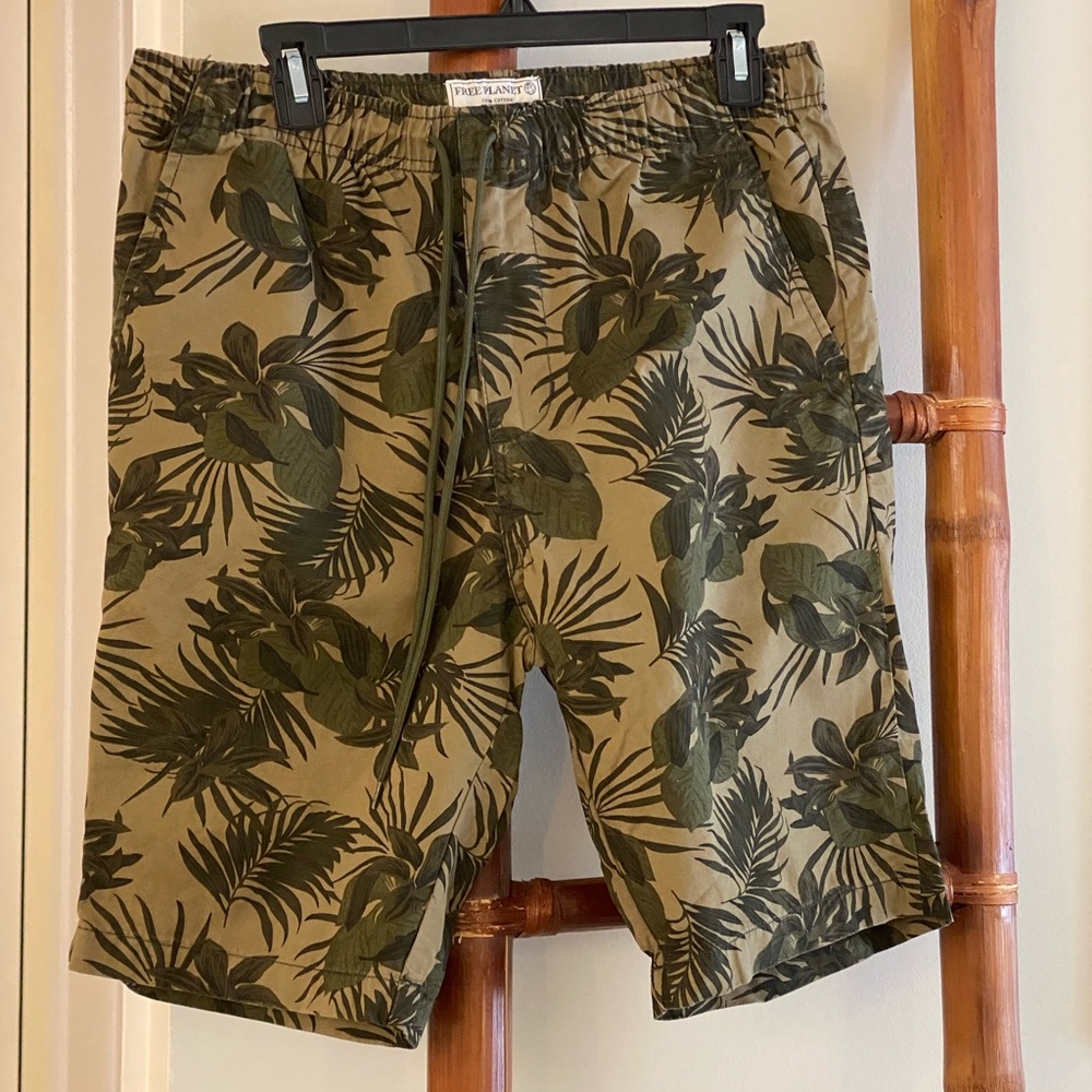 FREE PLANET LARGE COTTON SHORTS